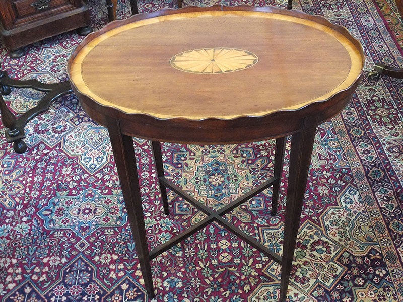 Late Victorian oval occasional table, wavy edge border
